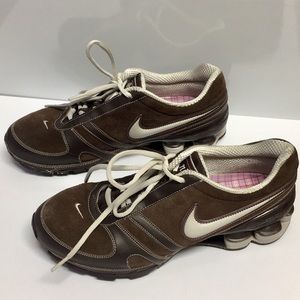 nike shox brown